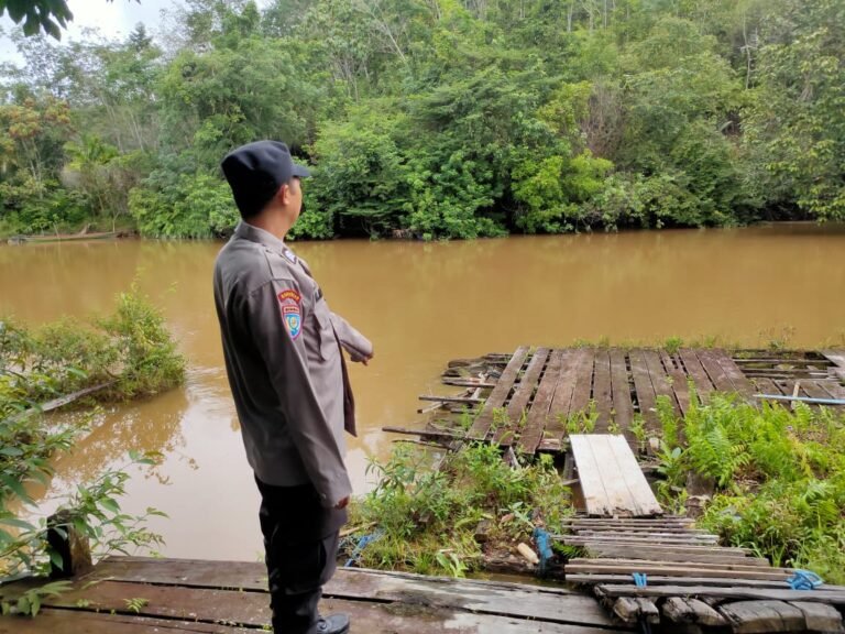 Siaga Banjir di Rungan: Polsek Rungan Tingkatkan Kesiapsiagaan dan Edukasi Masyarakat