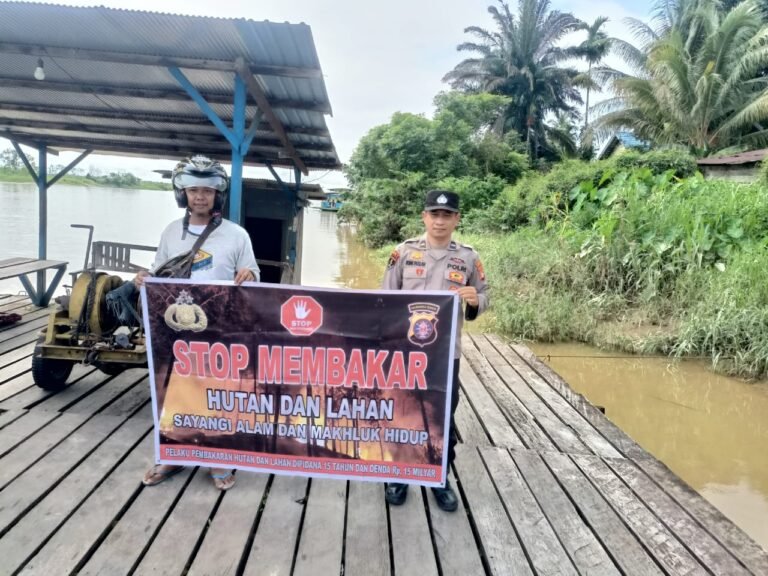 Komitmen Jaga Lingkungan: Polsek Kurun Rutin Patroli dan Edukasi Warga Cegah Karhutla