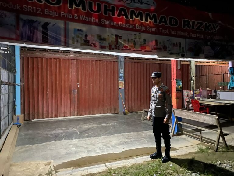 Malam Aman di Manuhing: Polsek Gencarkan Patroli, Warga Tidur Nyenyak