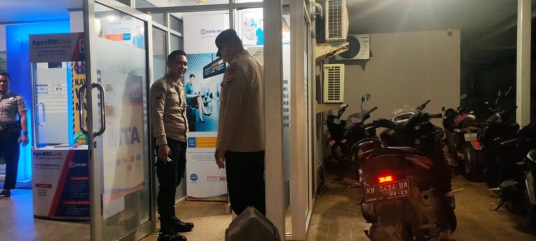 Siaga Penuh di Malam Hari, Polsek Tewah Gelar Patroli di Objek Vital