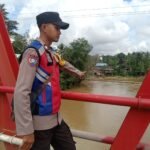 Waspada Bencana, Personel Polsek Manuhing Patroli Air Pantau Ketinggian Sungai