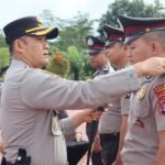Pangkat Baru, Tanggung Jawab Lebih Besar: Kapolres Gumas Pimpin Upacara Korps Raport 16 Personel
