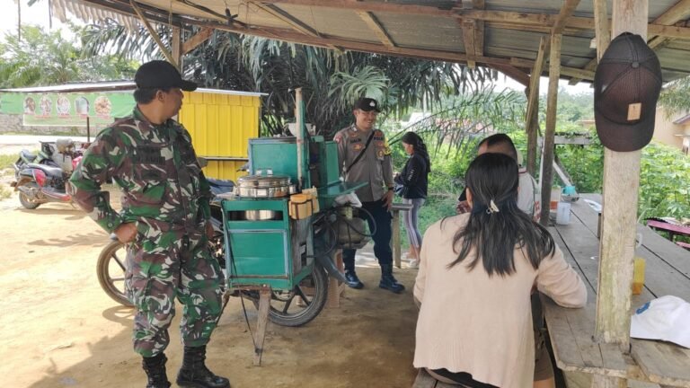 Gotong Royong Lawan Bencana: TNI, Polri, dan Elemen Masyarakat Kompak di Kecamatan Manuhing