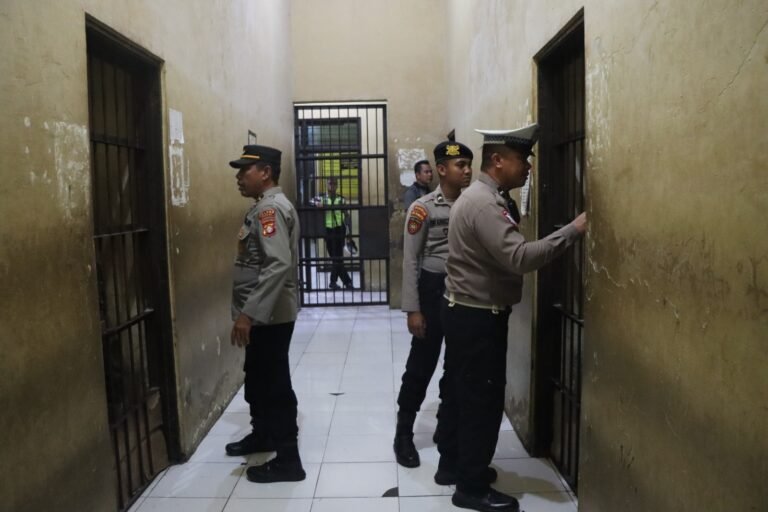 Cegah Hal Tak Diinginkan, Piket Polres Gunung Mas Laksanakan Kontrol Fisik Tahanan